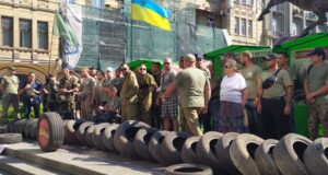 Пікет під стінами поліції Львівщини.